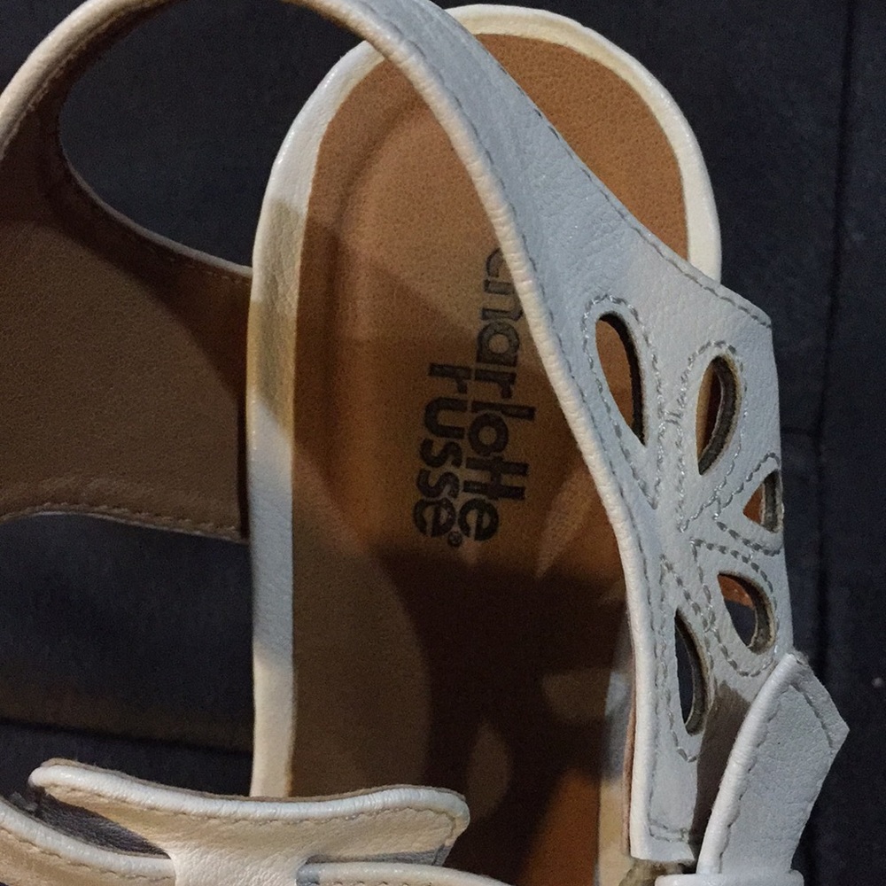 Shoes - Picture 4 of 4